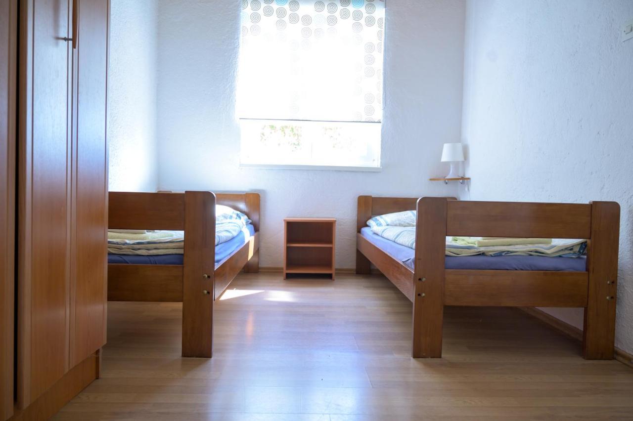 Beachfront House Ivana With Pool - Renovated 2025 Cesarica Esterno foto