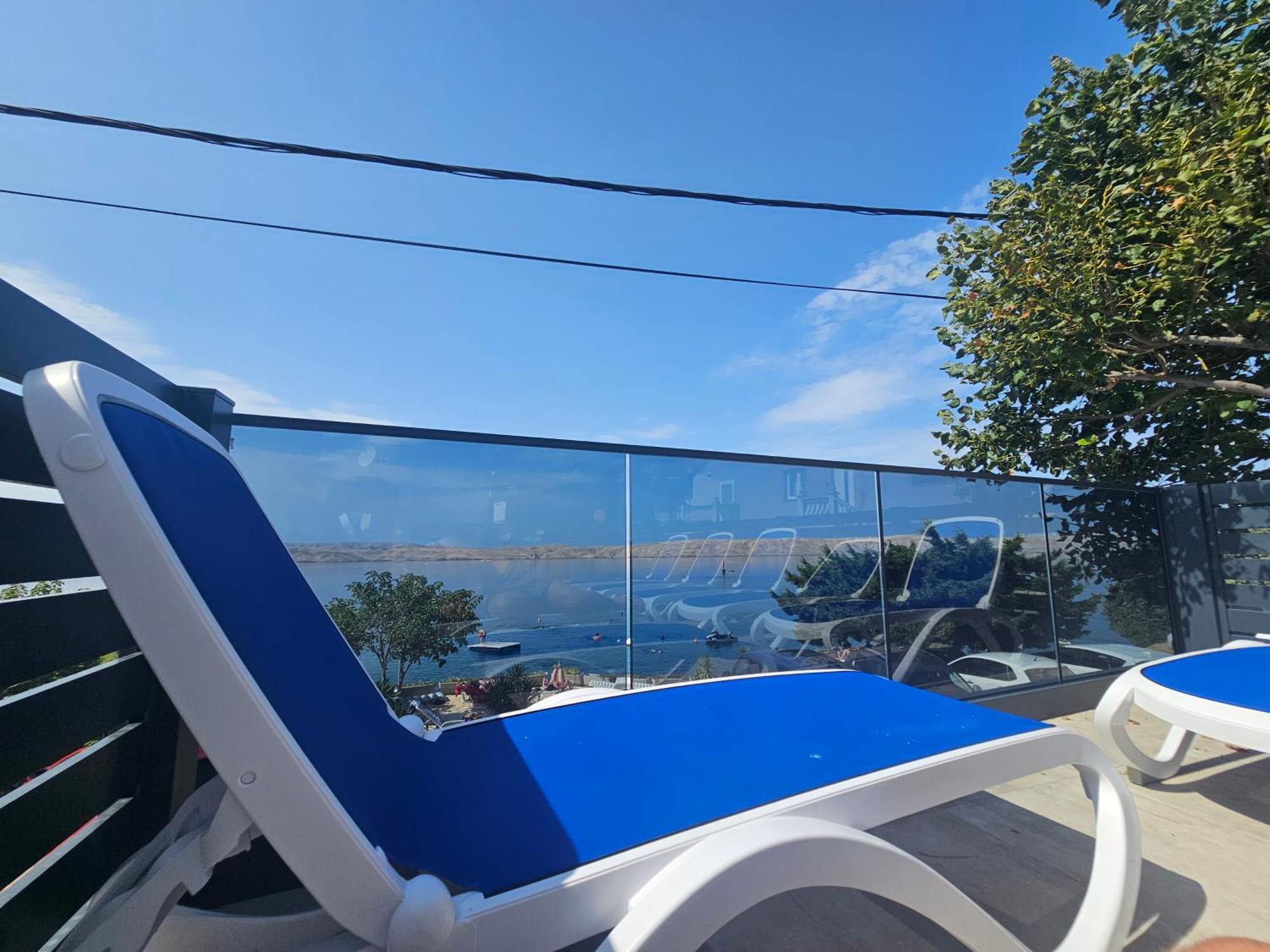 Beachfront House Ivana With Pool - Renovated 2025 Cesarica Esterno foto