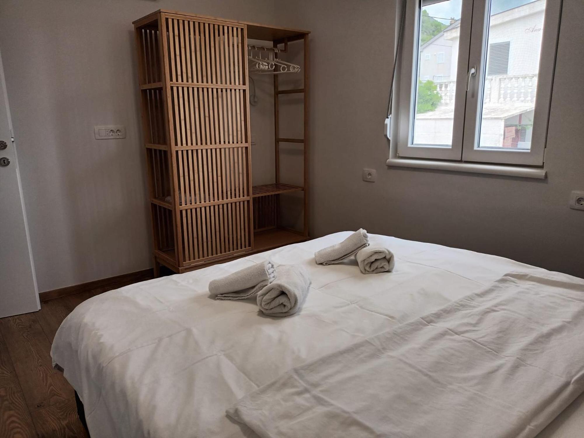 Beachfront House Ivana With Pool - Renovated 2025 Cesarica Esterno foto