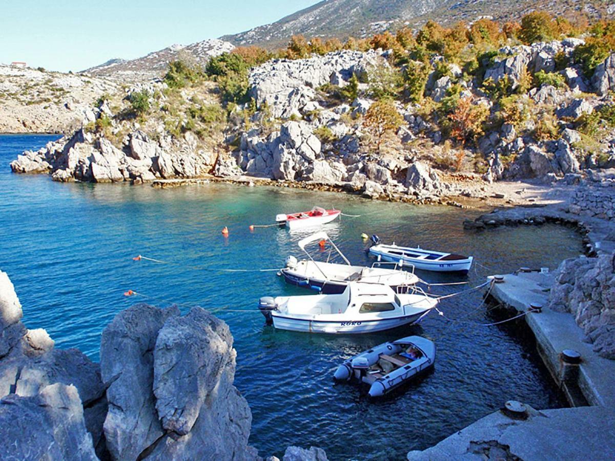 Beachfront House Ivana With Pool - Renovated 2025 Cesarica Esterno foto