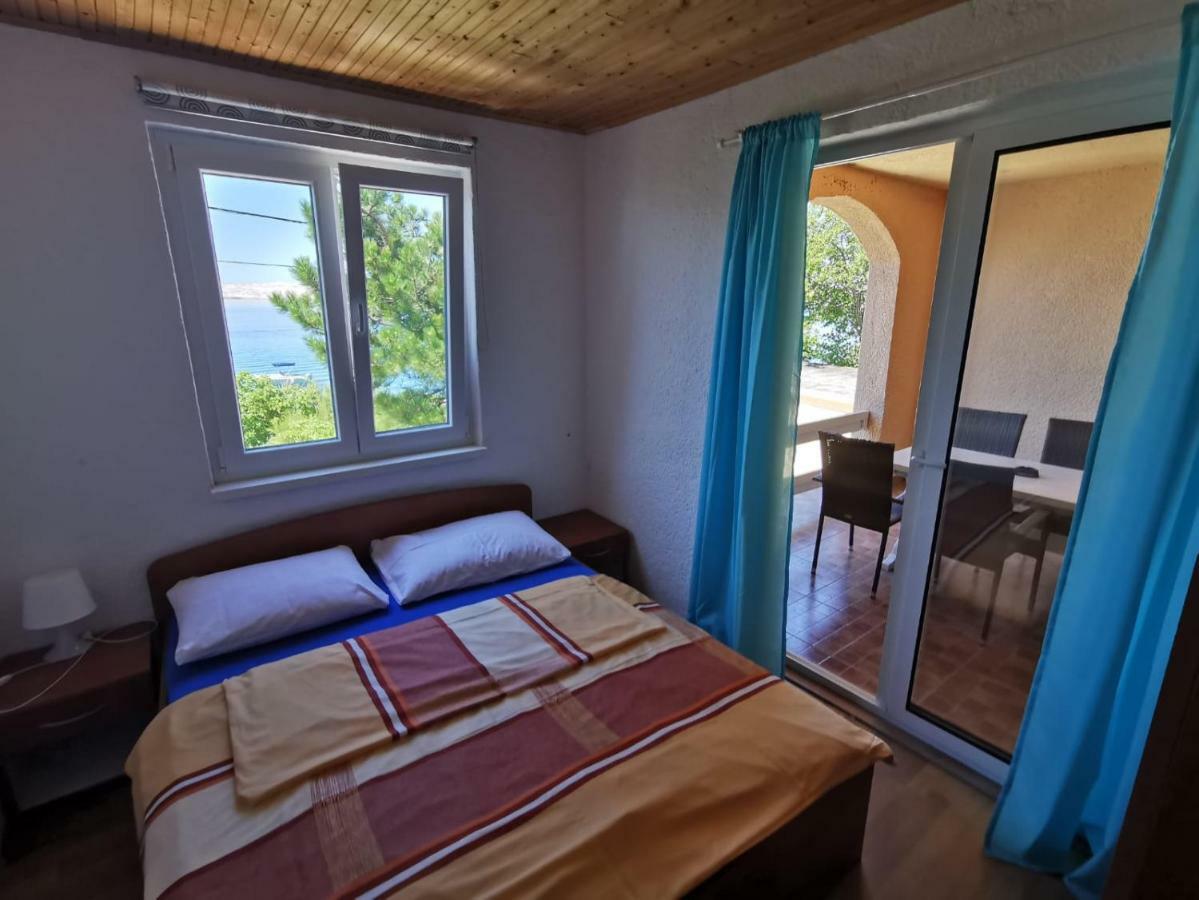Beachfront House Ivana With Pool - Renovated 2025 Cesarica Esterno foto