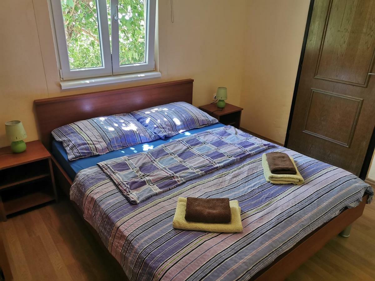 Beachfront House Ivana With Pool - Renovated 2025 Cesarica Esterno foto
