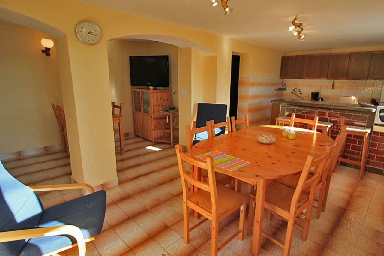 Beachfront House Ivana With Pool - Renovated 2025 Cesarica Esterno foto