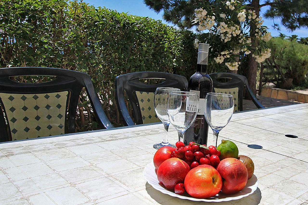 Beachfront House Ivana With Pool - Renovated 2025 Cesarica Esterno foto